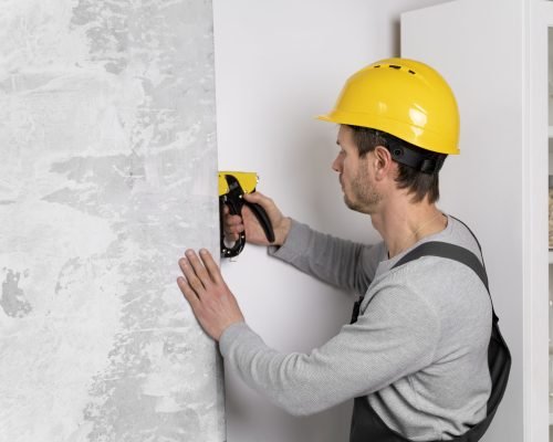 service-maintenance-worker-repairing